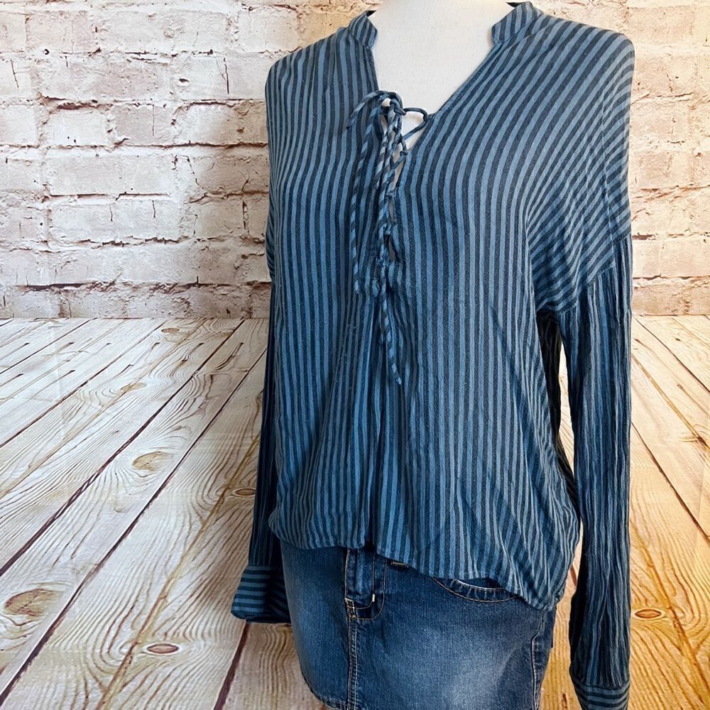 Billabong striped rayon blouse top